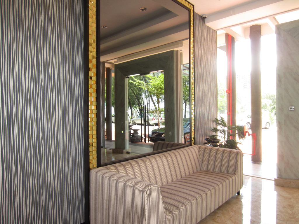 Waterfront Boutique Hotel Port Dickson Buitenkant foto