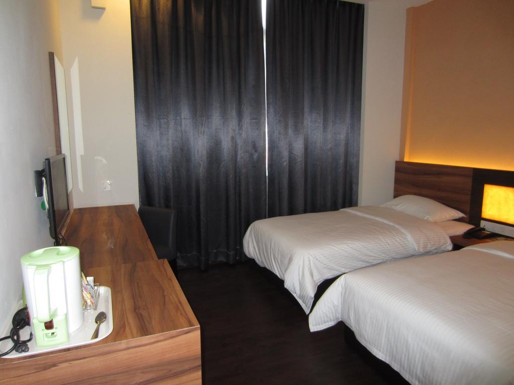 Waterfront Boutique Hotel Port Dickson Kamer foto