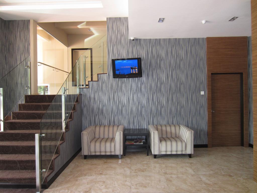 Waterfront Boutique Hotel Port Dickson Buitenkant foto