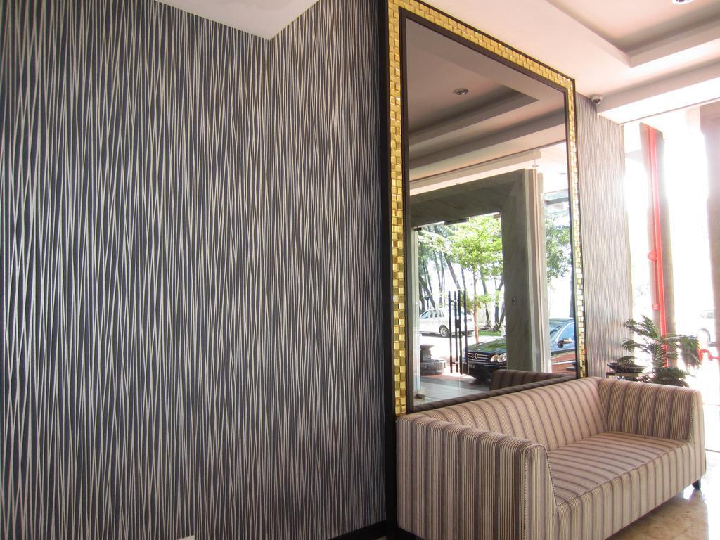 Waterfront Boutique Hotel Port Dickson Buitenkant foto