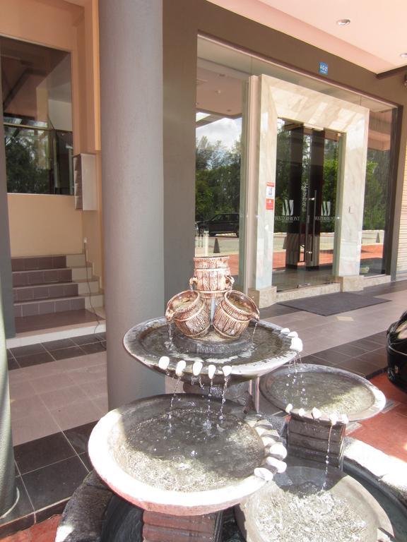 Waterfront Boutique Hotel Port Dickson Buitenkant foto