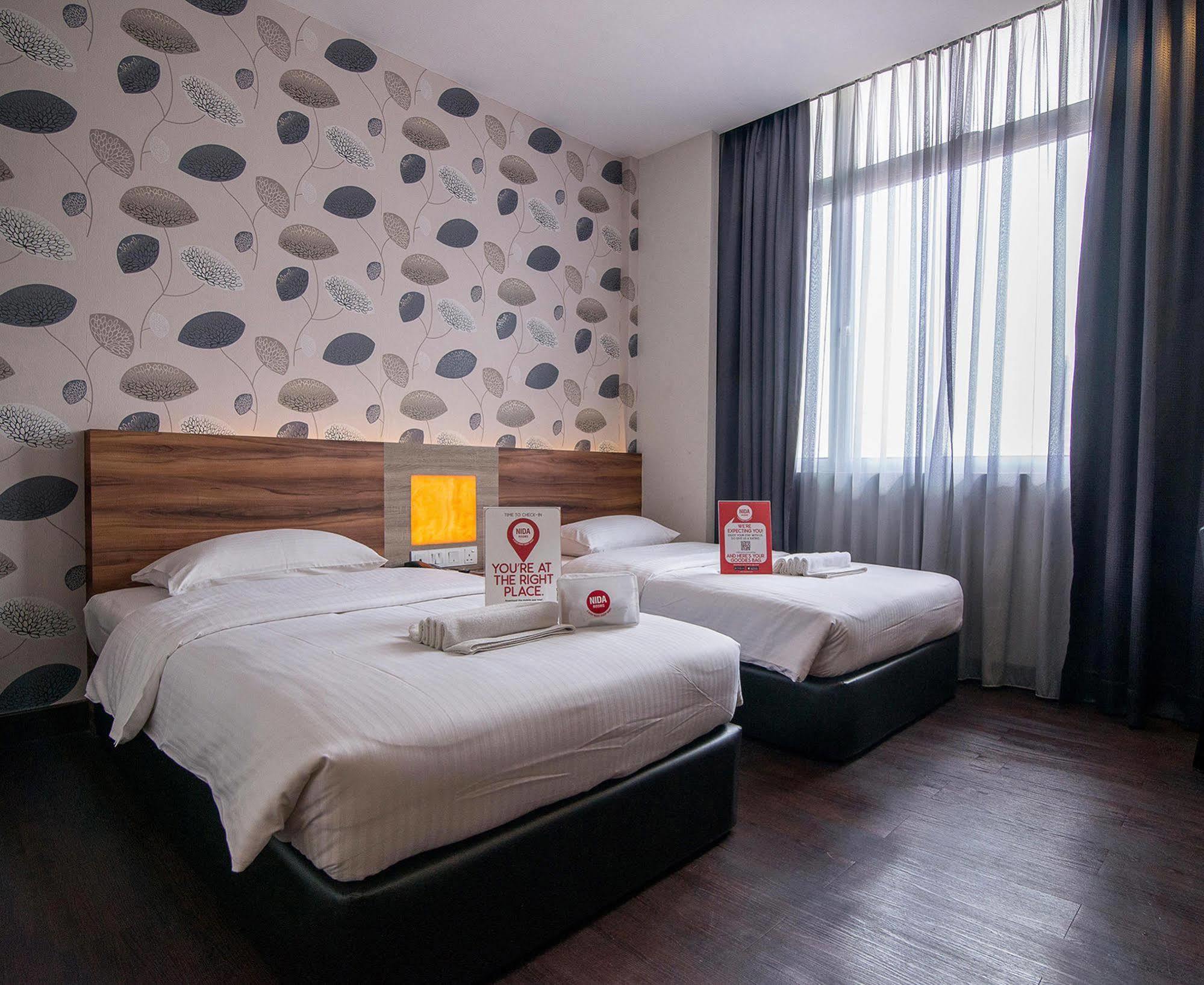 Waterfront Boutique Hotel Port Dickson Buitenkant foto